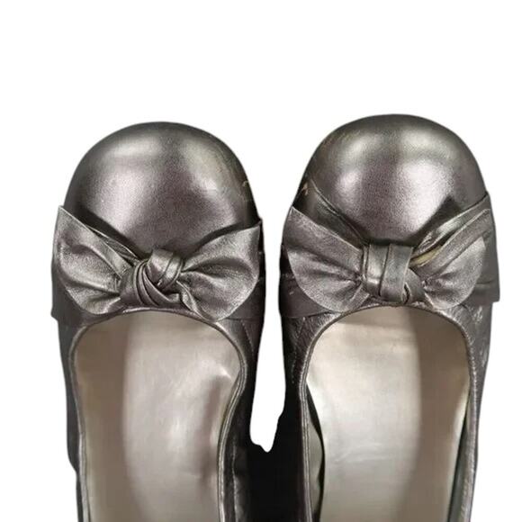 Me Too Shoes Womens 10 Ballet Flats Fashion Slip On Metallic Leather Bow Nicki - Picture 13 of 15